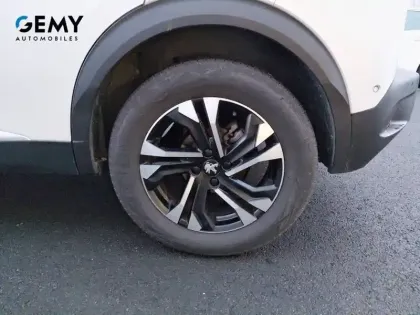 Photo 10 Peugeot 2008  PureTech 130 S&S EAT8