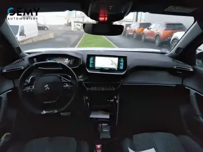 Photo 7 Peugeot 2008  PureTech 130 S&S EAT8