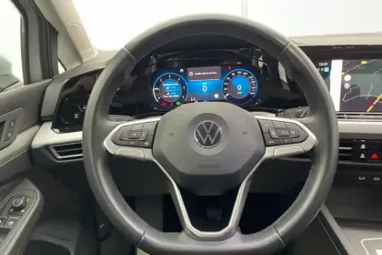 Photo 42 Volkswagen Golf  2.0 TDI SCR 115 DSG7