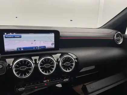 Photo 25 Mercedes CLA  Shooting Brake 250 e Hybrid EQ 8G-DCT