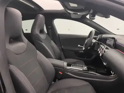 Photo 26 Mercedes CLA  Shooting Brake 250 e Hybrid EQ 8G-DCT