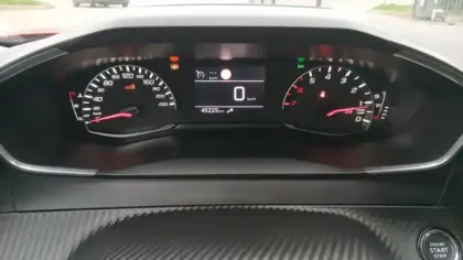 Photo 17 Peugeot 2008  PureTech 100 S&S BVM6