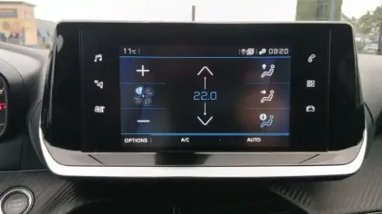 Photo 23 Peugeot 2008  PureTech 100 S&S BVM6