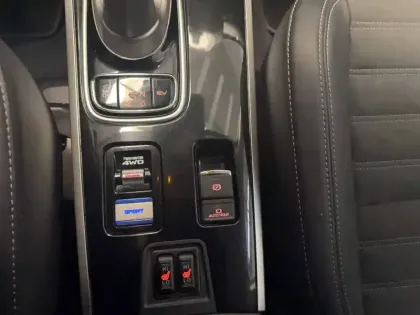 Photo 36 Mitsubishi Outlander  2.4l PHEV Twin Motor 4WD