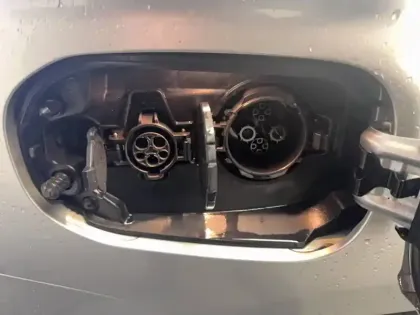 Photo 21 Mitsubishi Outlander  2.4l PHEV Twin Motor 4WD