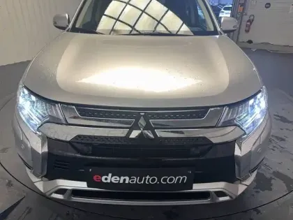 Photo 18 Mitsubishi Outlander  2.4l PHEV Twin Motor 4WD