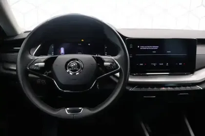 Photo 9 Skoda Octavia  Combi 1.4 TSI PHEV iV 204 ch DSG6e