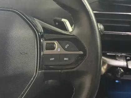 Photo 16 Peugeot 3008  Hybrid 225 e-EAT8