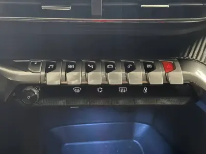 Photo 20 Peugeot 3008  Hybrid 225 e-EAT8