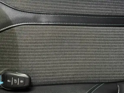 Photo 31 Peugeot 3008  Hybrid 225 e-EAT8