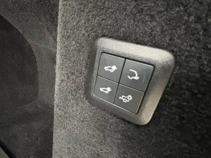 Photo 33 Land rover Range Rover Sport  Mark VIII V8 S/C 5.0L 575ch