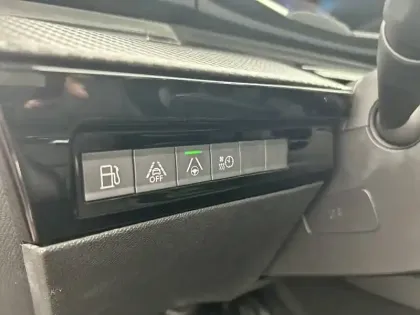 Photo 23 Peugeot 508  Hybrid 225 e-EAT8