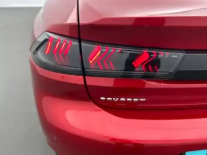 Photo 16 Peugeot 508  Hybrid 225 e-EAT8