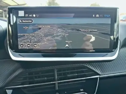 Photo 13 Peugeot 2008  Hybrid 145 e-DCS6