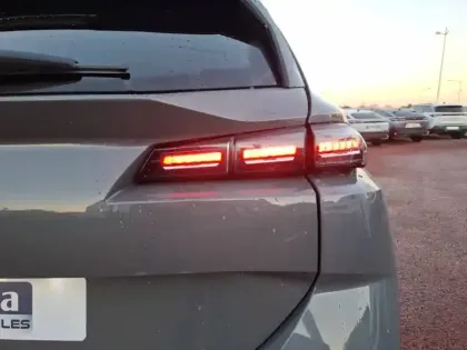 Photo 16 Peugeot 308  SW PureTech 130ch S&S EAT8