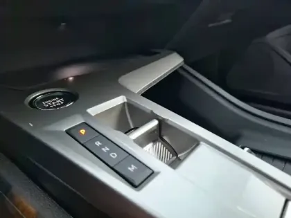 Photo 13 Peugeot 308  SW PureTech 130ch S&S EAT8