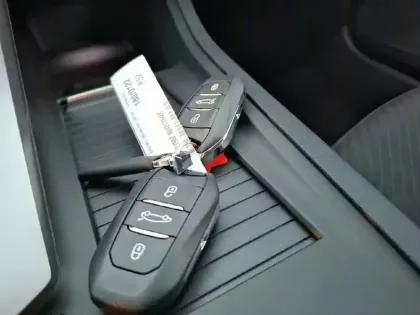 Photo 22 Peugeot 308  SW PureTech 130ch S&S EAT8