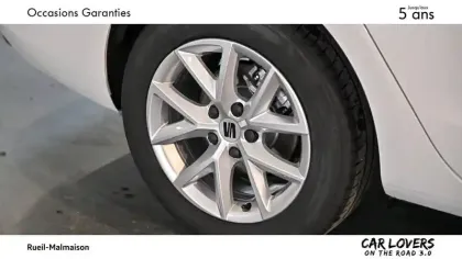 Photo 8 Seat Leon  Sportstourer 1.5 eTSI Hybrid 115 DSG7