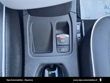 Photo 22 Renault Clio  E-Tech full hybrid 145