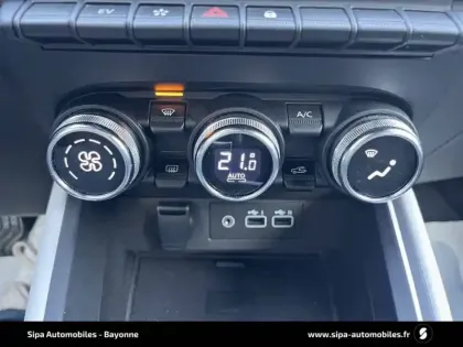 Photo 20 Renault Clio  E-Tech full hybrid 145