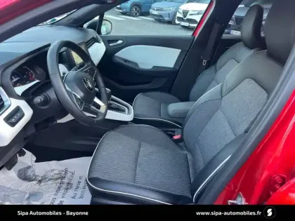 Photo 8 Renault Clio  E-Tech full hybrid 145