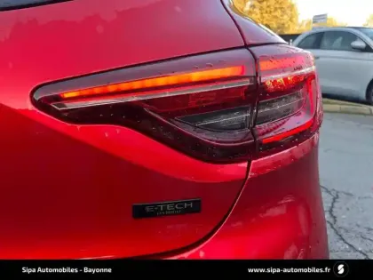Photo 110 Renault Clio  E-Tech full hybrid 145
