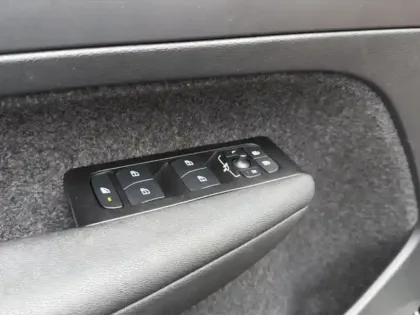 Photo 13 Volvo Xc40  B3 163 ch DCT7