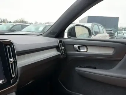 Photo 31 Volvo Xc40  B3 163 ch DCT7