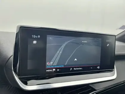 Photo 44 Peugeot 208  PureTech 100 S&S EAT8