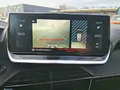 Photo 17 Peugeot 208  PureTech 100 S&S EAT8