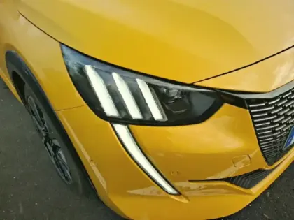 Photo 15 Peugeot 208  PureTech 100 S&S EAT8