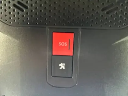 Photo 48 Peugeot 208  PureTech 100 S&S EAT8