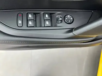 Photo 39 Peugeot 208  PureTech 100 S&S EAT8