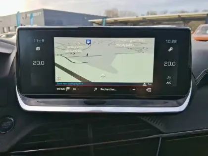 Photo 14 Peugeot 208  PureTech 100 S&S EAT8