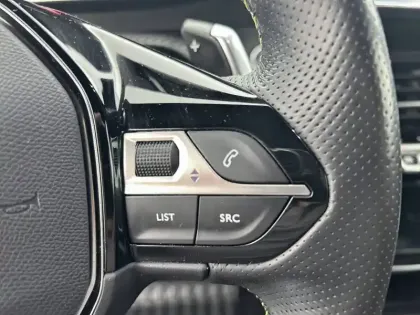 Photo 42 Peugeot 208  PureTech 100 S&S EAT8