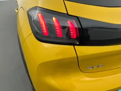 Photo 36 Peugeot 208  PureTech 100 S&S EAT8