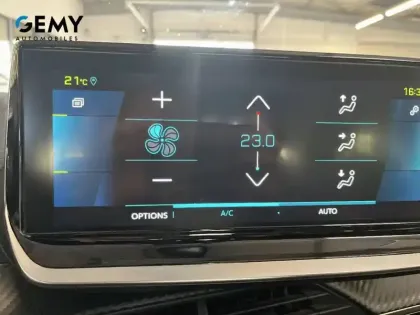 Photo 13 Peugeot 208  Electrique 50 kWh 136ch