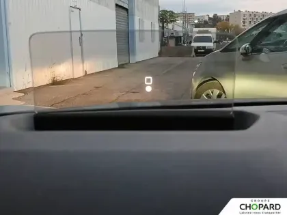 Photo 18 Citroën C4 e- 136 ch Automatique