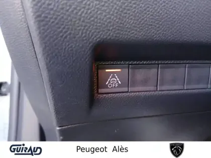 Photo 14 Peugeot 2008  PureTech 130 S&S EAT8