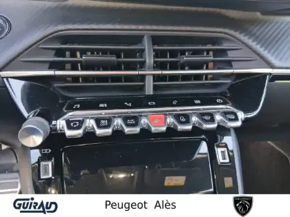 Photo 16 Peugeot 2008  PureTech 130 S&S EAT8