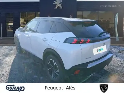 Photo 6 Peugeot 2008  PureTech 130 S&S EAT8