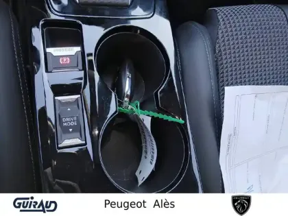 Photo 15 Peugeot 2008  PureTech 130 S&S EAT8