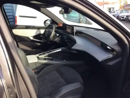 Photo 17 Peugeot 3008  Hybrid 145 e-DCS6