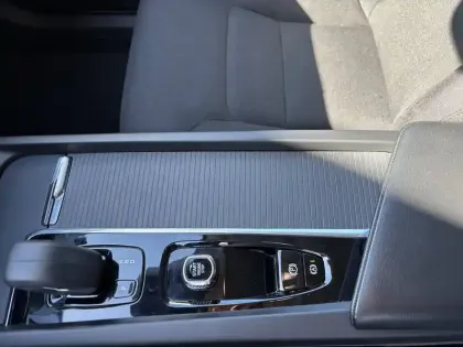 Photo 32 Volvo Xc60  B4 197 ch Geartronic 8