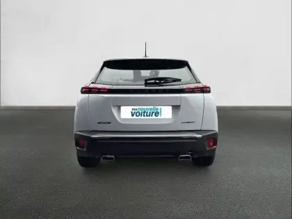 Photo 44 Peugeot 2008  Hybrid 145 e-DCS6