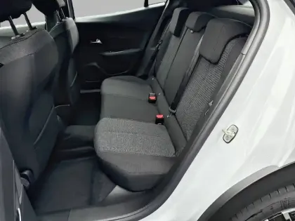 Photo 51 Peugeot 2008  Hybrid 145 e-DCS6