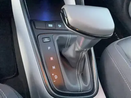 Photo 23 Hyundai Bayon  1.0 T-GDi 100 DCT-7 Hybrid 48V