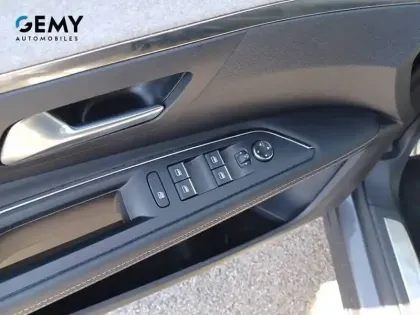 Photo 11 Peugeot 3008  Puretech 130ch S&S EAT8