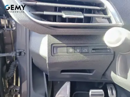 Photo 13 Peugeot 3008  Puretech 130ch S&S EAT8