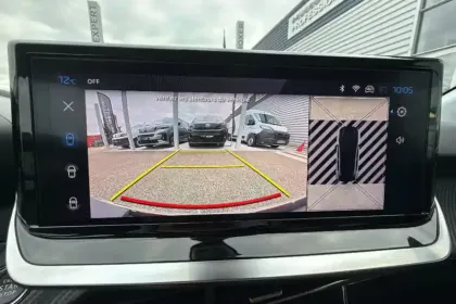 Photo 17 Peugeot 208  PureTech 100 S&S BVM6